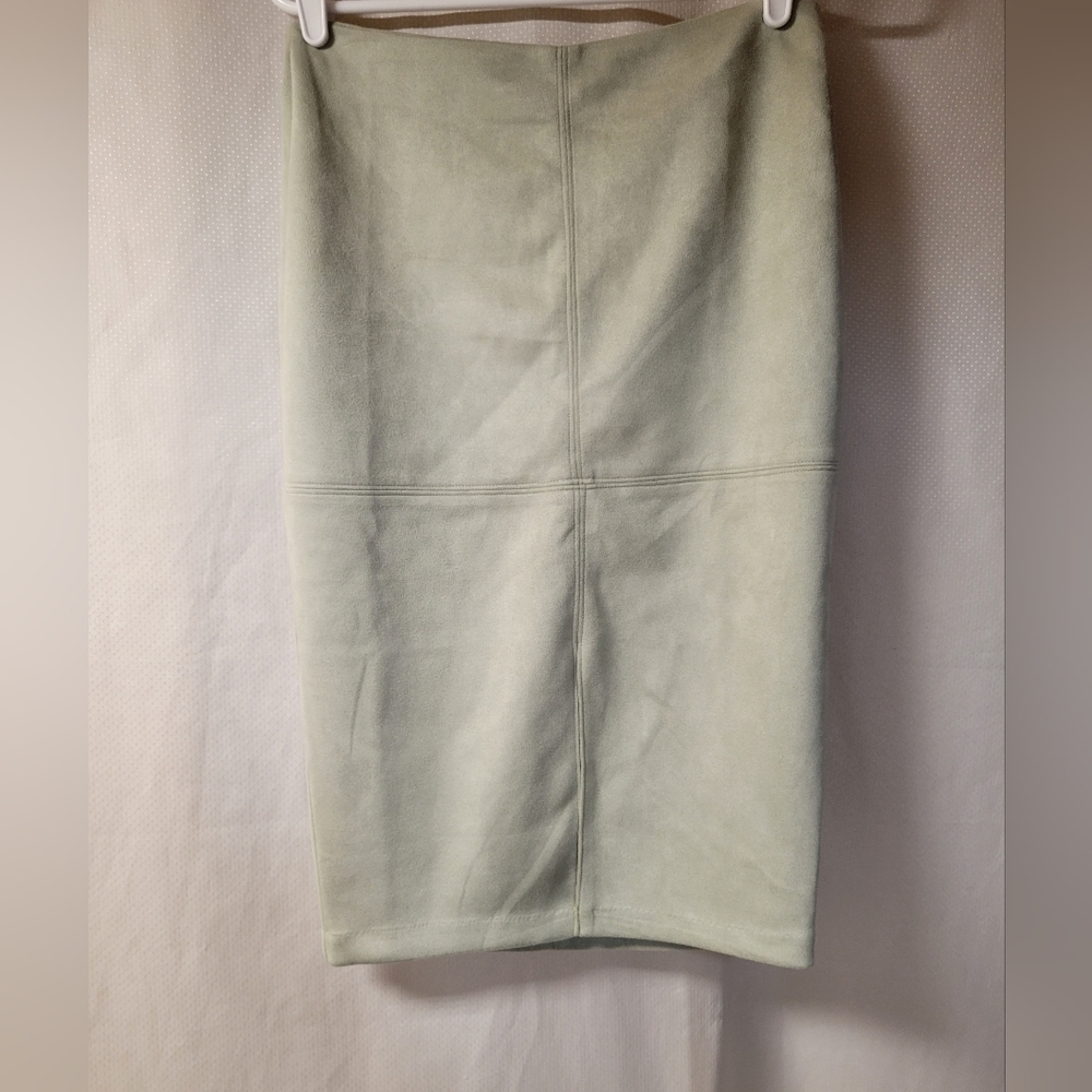 Lulus Sage Green Suede Feel Pencil Skirt Size Medium‎